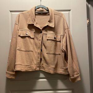 Beige jacket size small, loose fit!